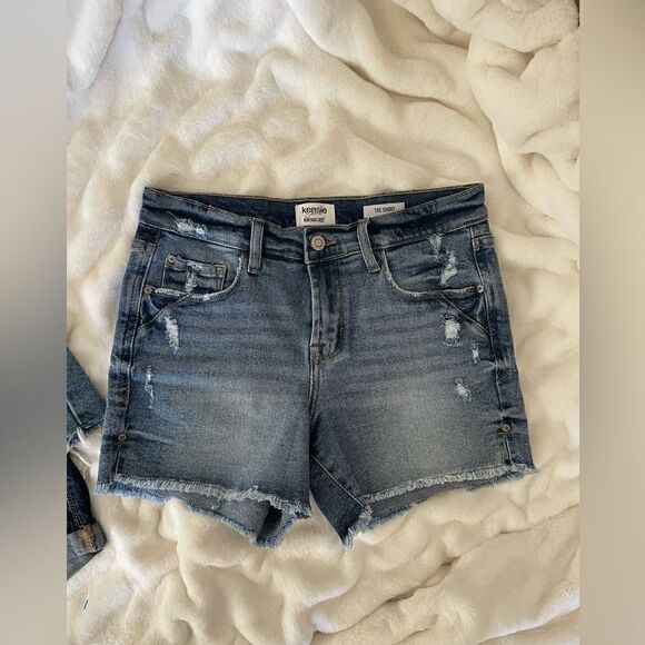 Bundle of 5 shorts 3 tops Women’s - Picture 4 of 16